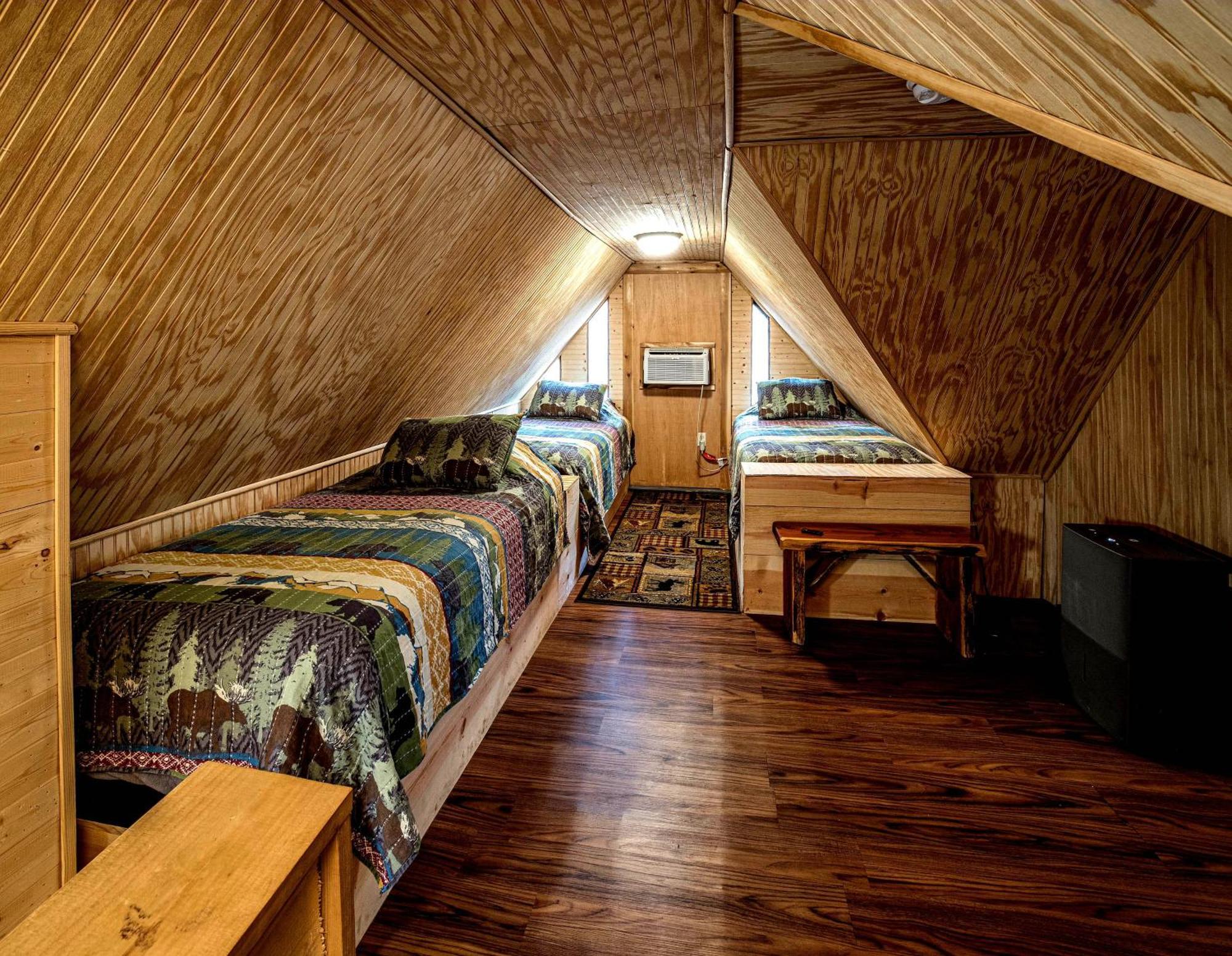 Bear Creek Lodge And Cabins In Helen Ga - Pet Friendly, River On Property, Walking Distance To Downtown Helen Exterior foto