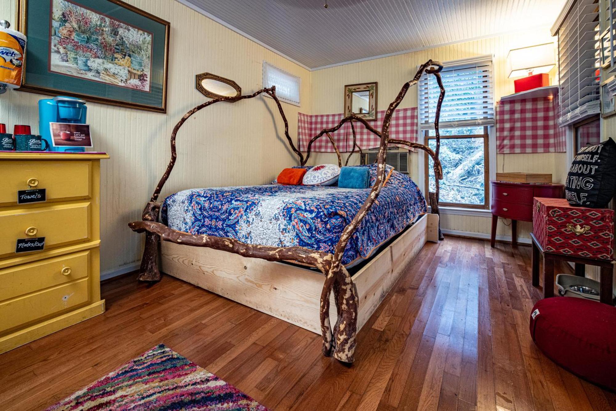 Bear Creek Lodge And Cabins In Helen Ga - Pet Friendly, River On Property, Walking Distance To Downtown Helen Exterior foto